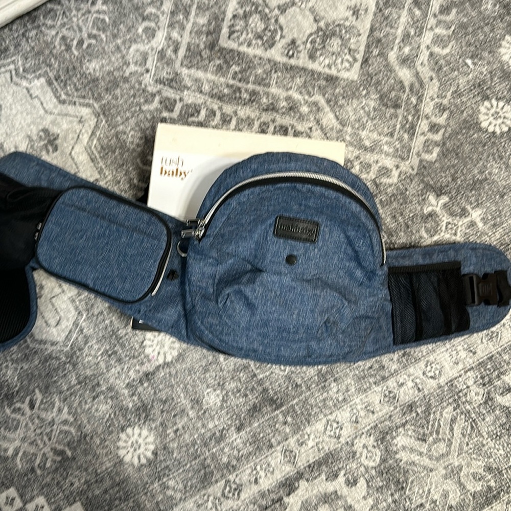 Tushbaby Hip Carrier- brand new with box